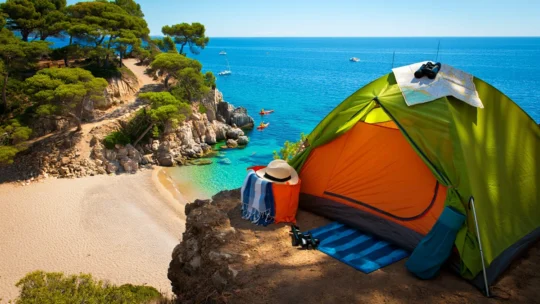 Camping dans le Var : notre guide des plus belles étapes et activités