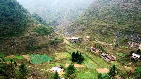 Visiter la province Ha giang lors d'une loop à moto