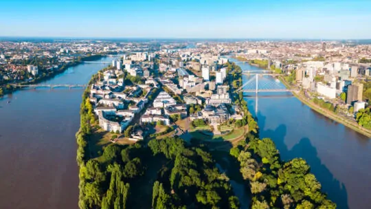 Explorer les alentours de Nantes : villages, balades et activités insolites