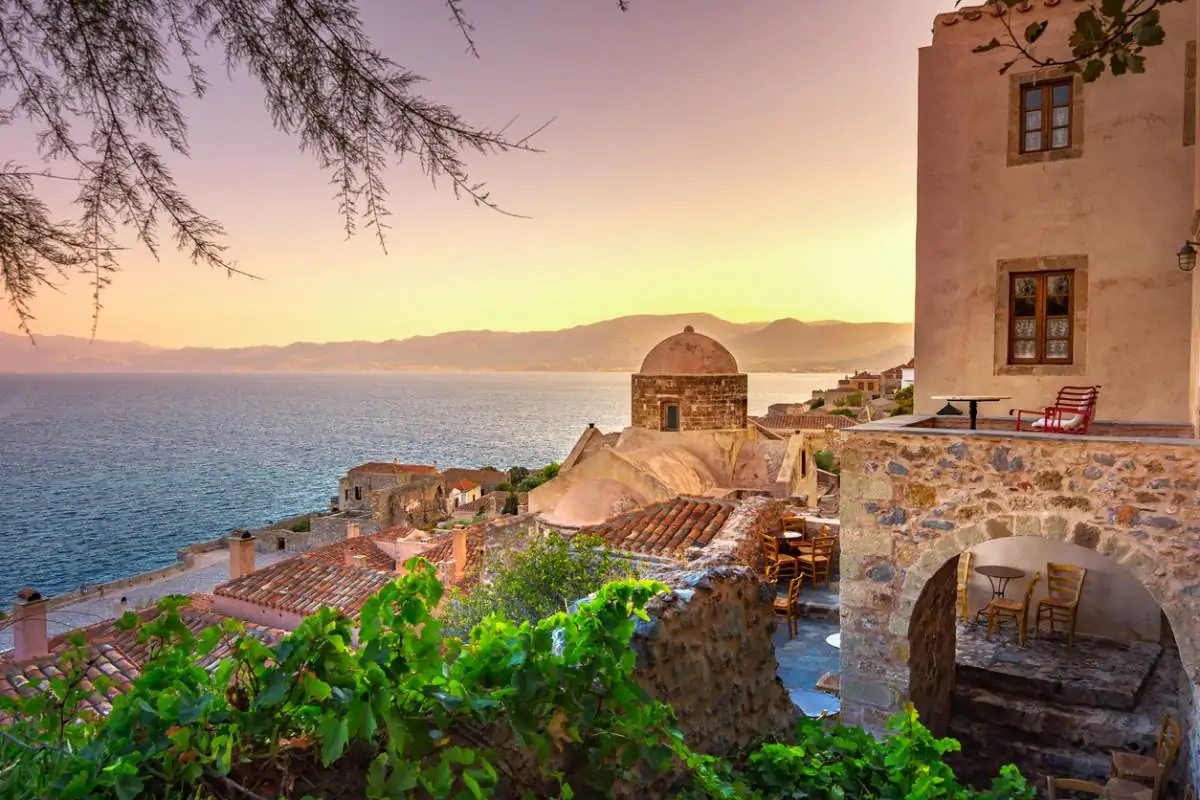 La Grèce autrement : îles secrètes, sites antiques et plages de rêve